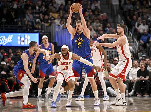188金宝博体育官方入口-NBA｜约基奇低配版三双拿捏火箭，强强对话名不符实